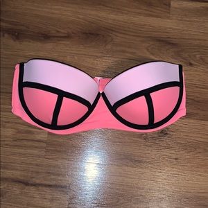 Victoria’s Secret Strapless Bikini Top